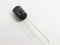 Kondenzátor elektrolytický 100UF/63V