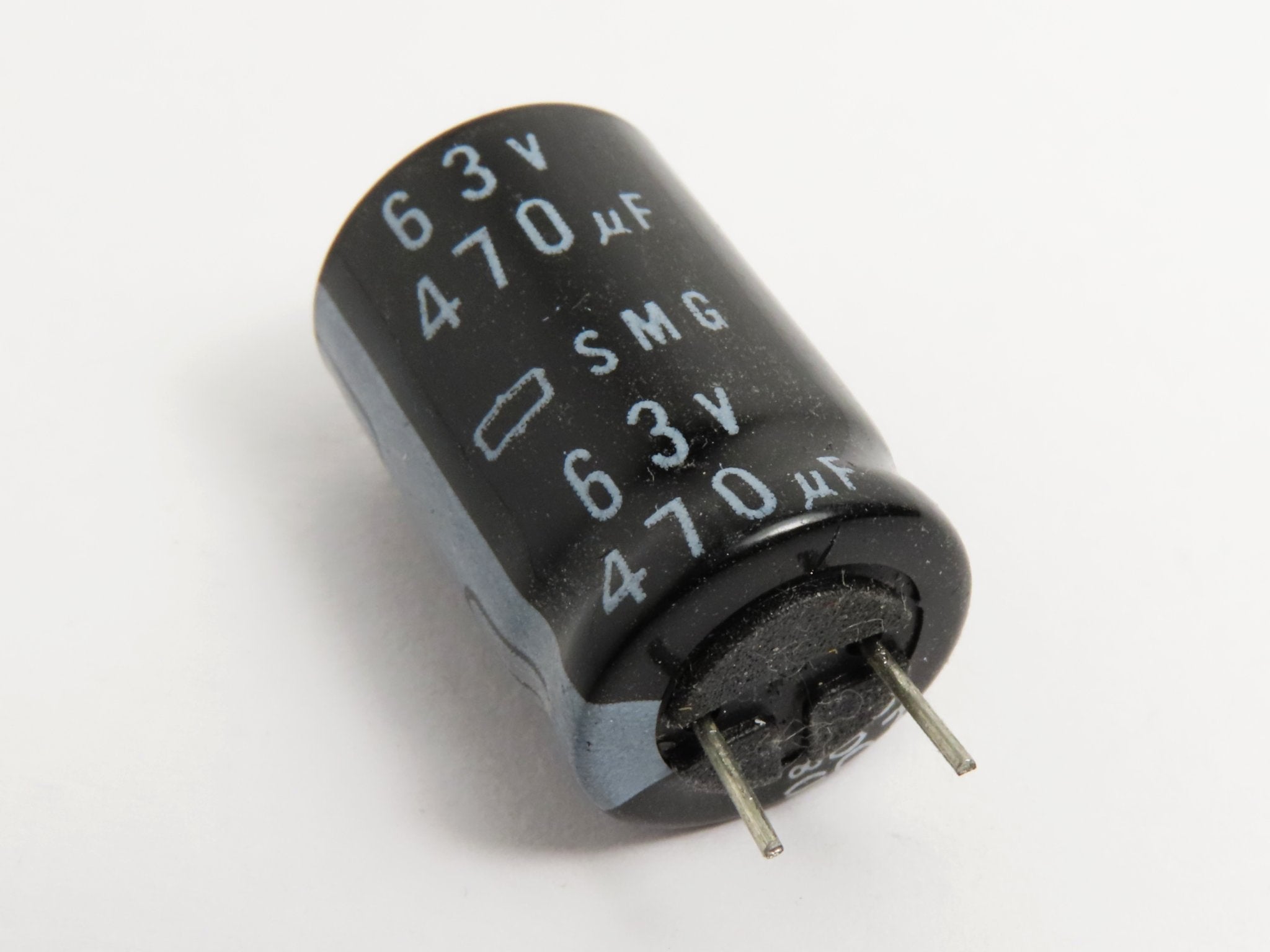 Kondenzátor elektrolytický 470UF/63V
