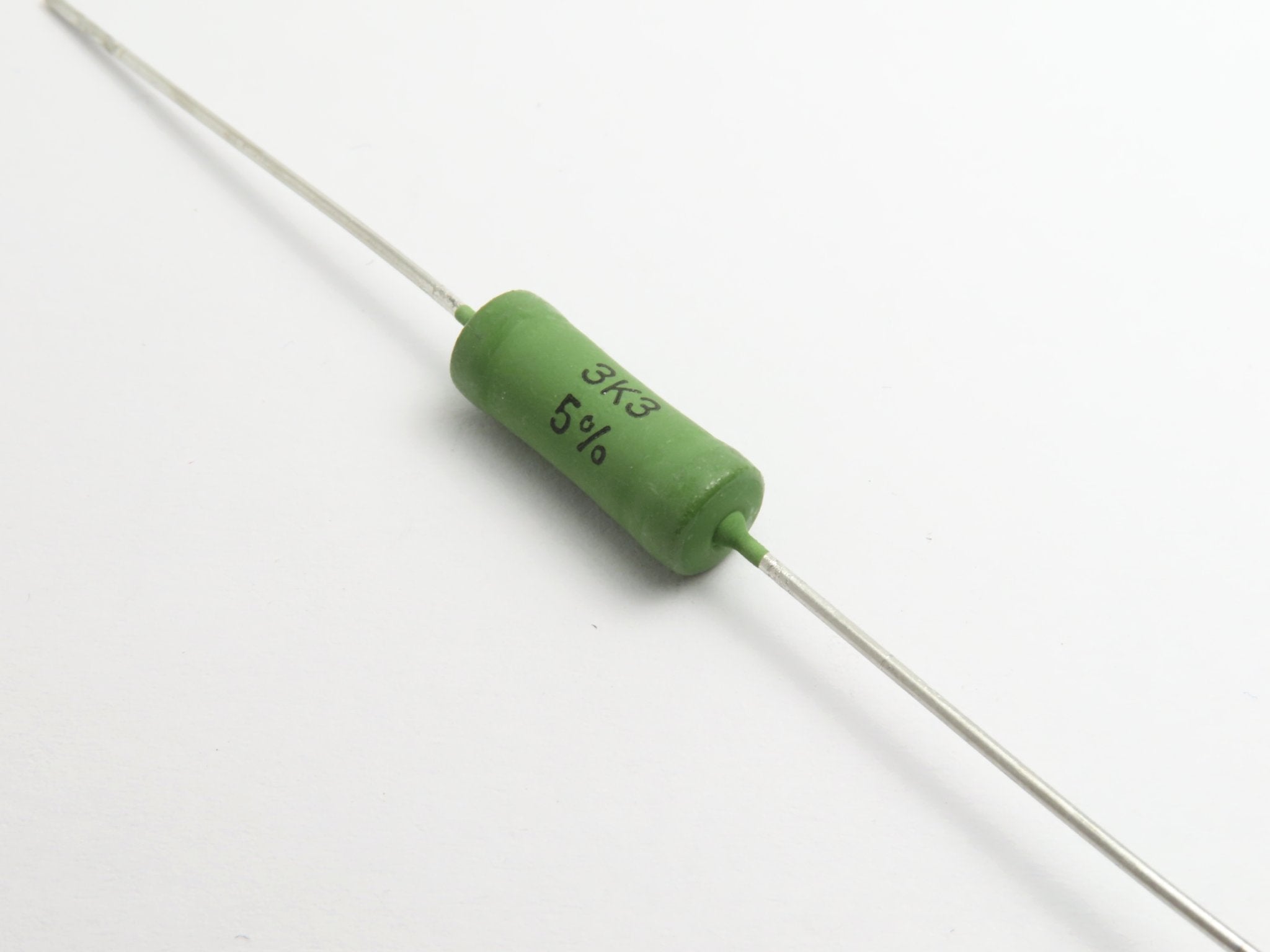 Rezistor 3K3/2,0W