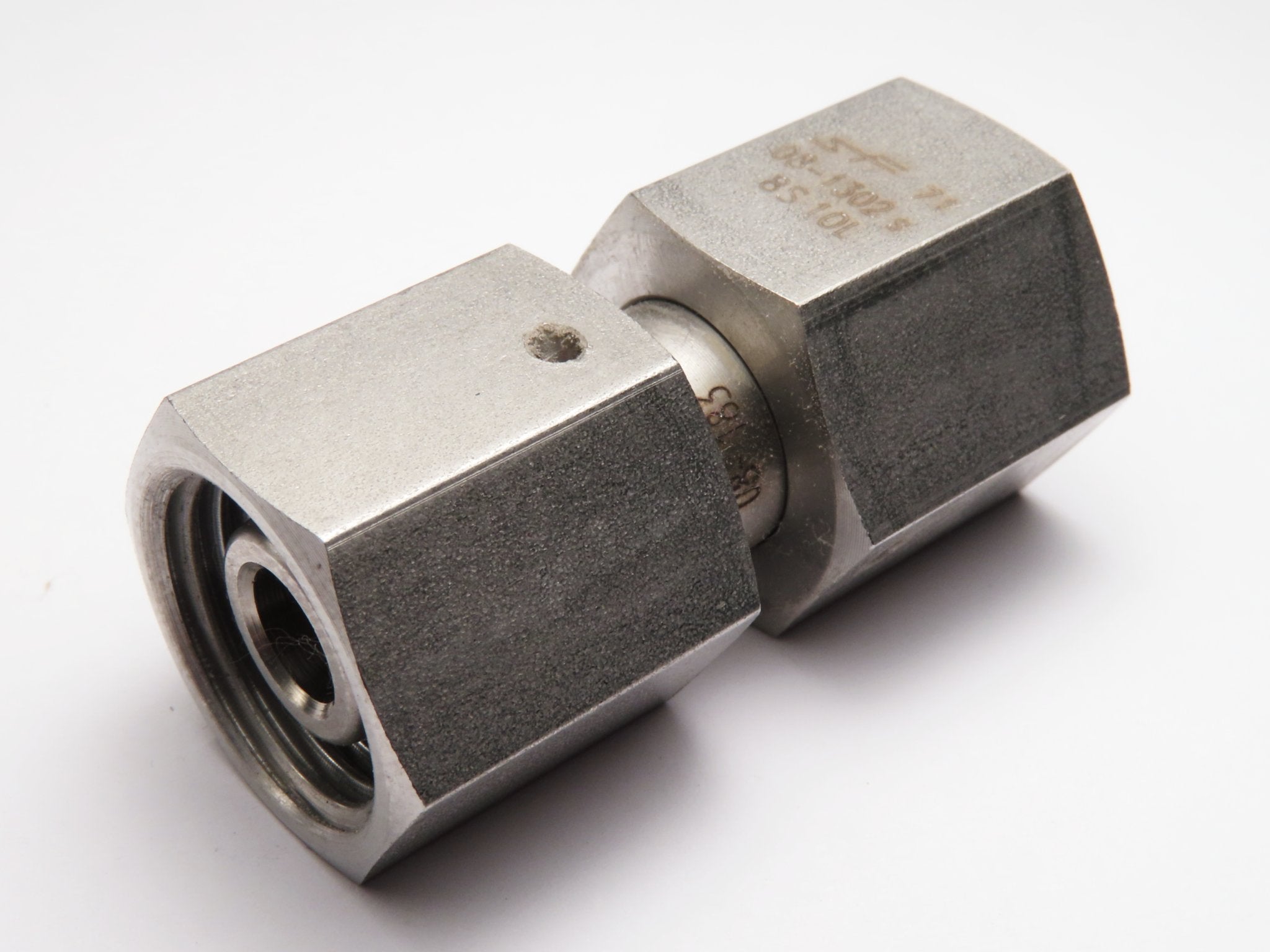 Šroubení-spojka přímá nerezová EDKO 10-L