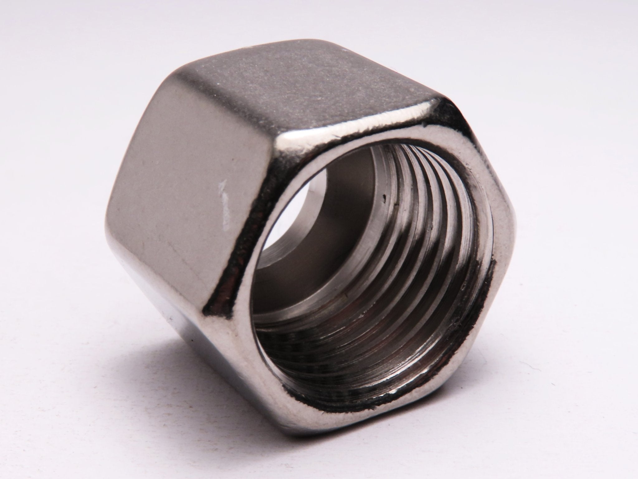 Matice převlečná nerez M10 – L